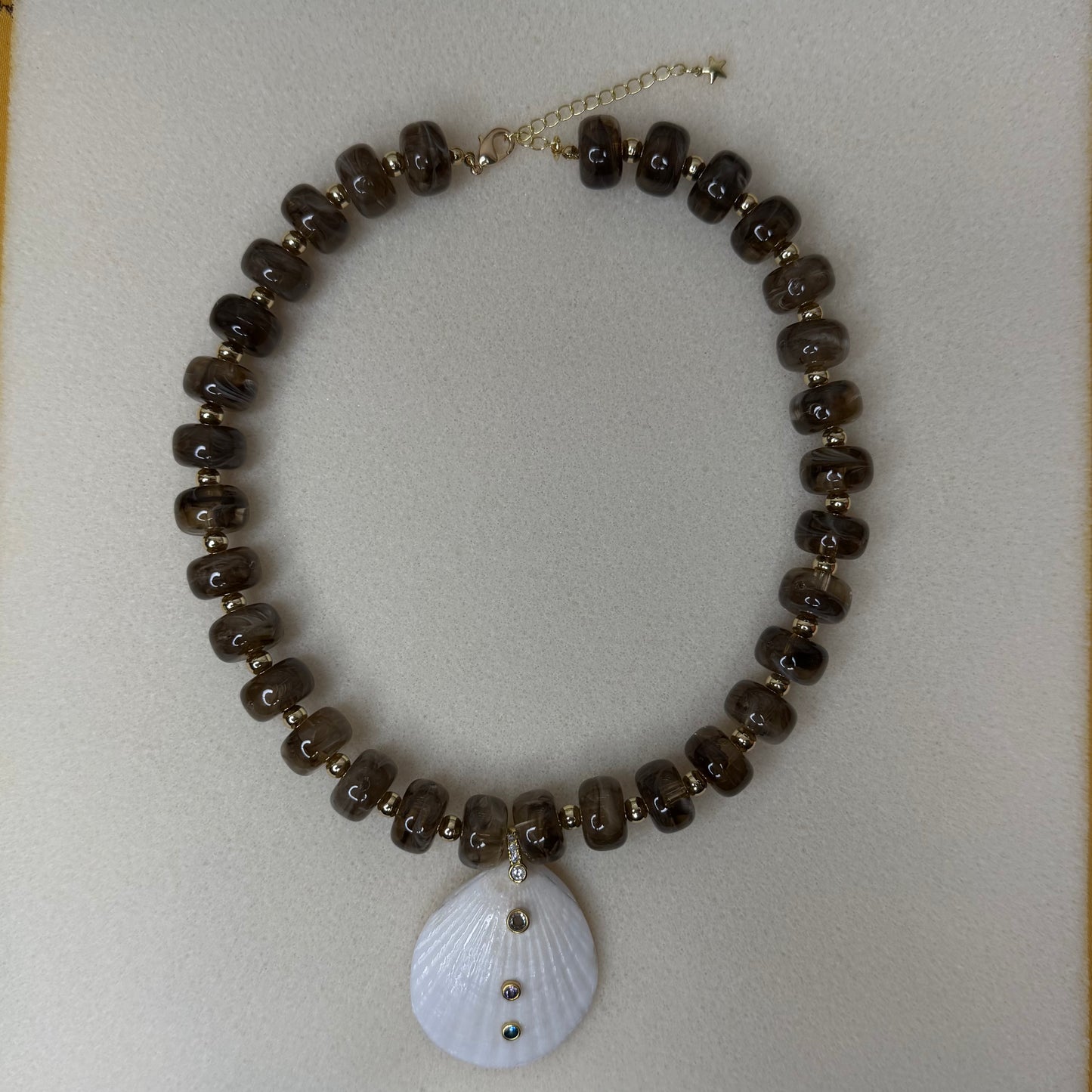 Colorful Acrylic Beaded Shell Pendant Necklace