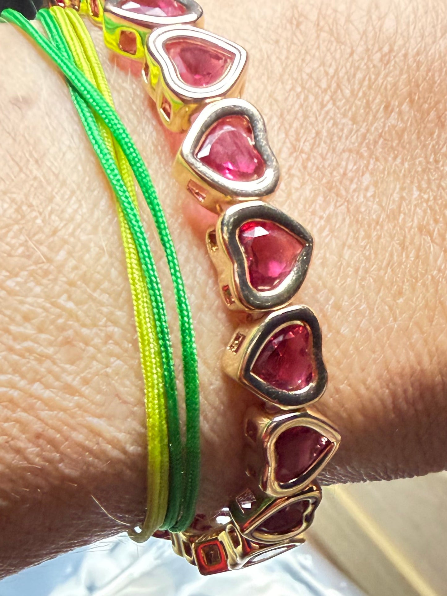 Rainbow Heart Crystal Stretchy Bracelet – Gold Bezel Elastic Style