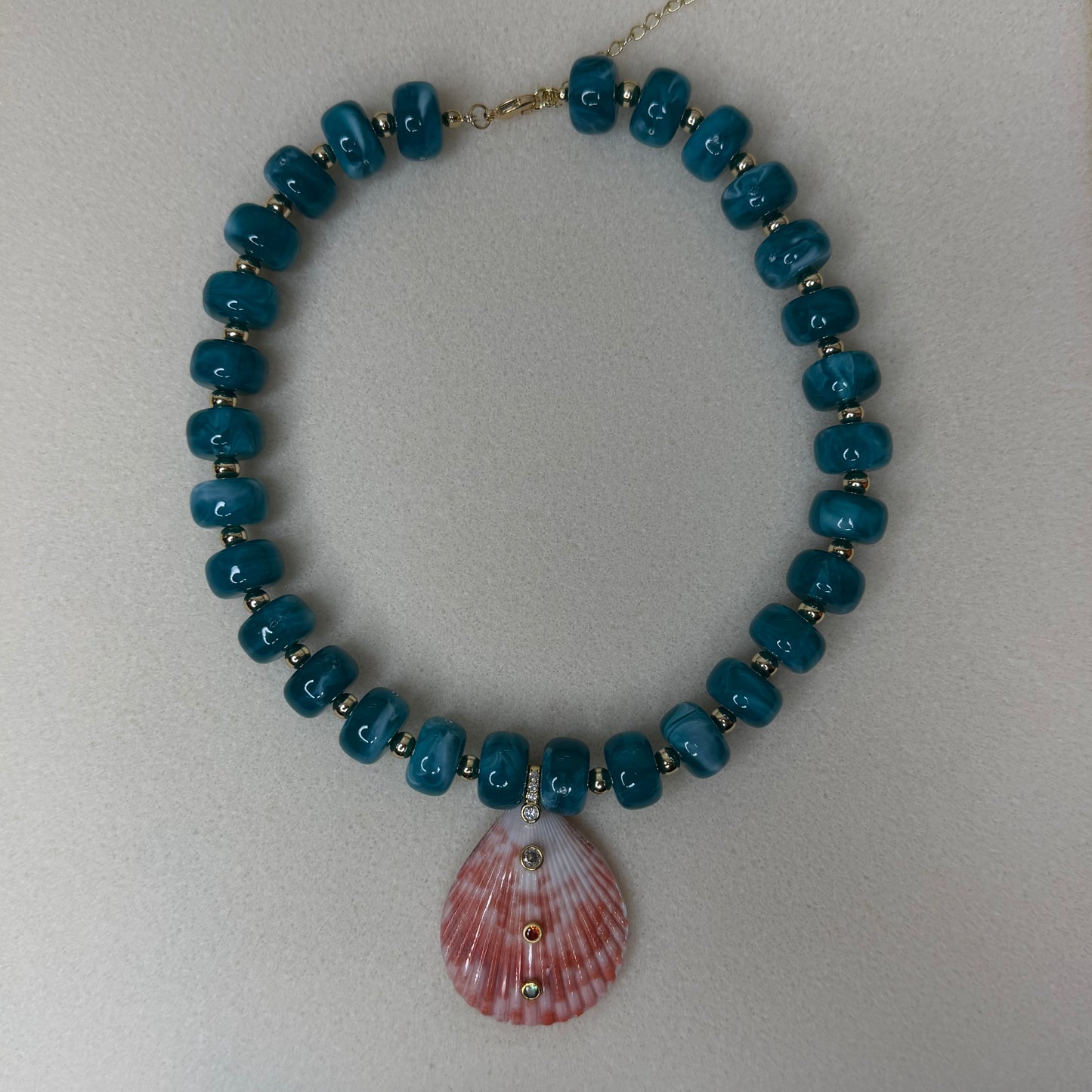 Colorful Acrylic Beaded Shell Pendant Necklace