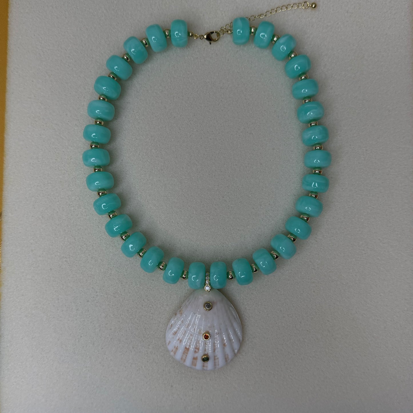 Colorful Acrylic Beaded Shell Pendant Necklace