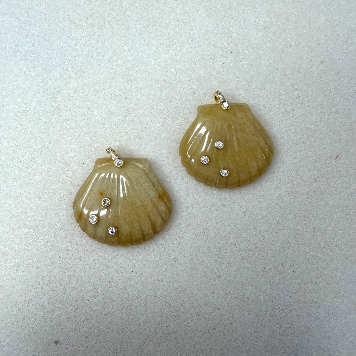 Jumbo Shell Charm