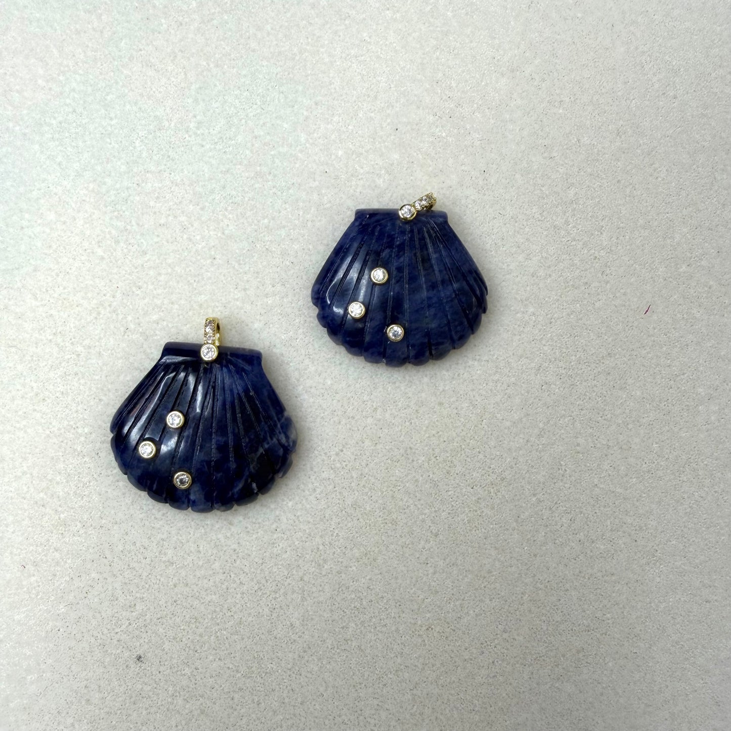 Jumbo Shell Charm