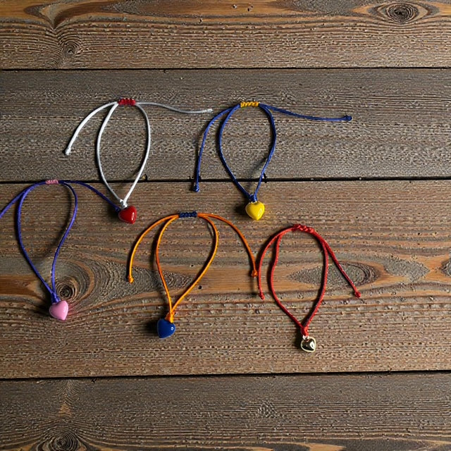 Chunky Heart Charm String Bracelet