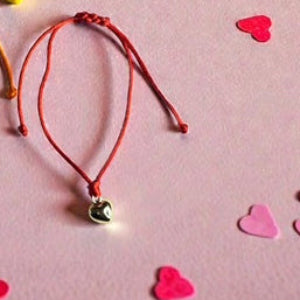 Chunky Heart Charm String Bracelet
